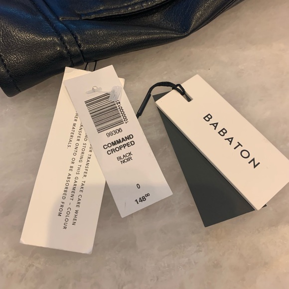 NWT Aritzia Command Crop Pants - Blk - Picture 8 of 14